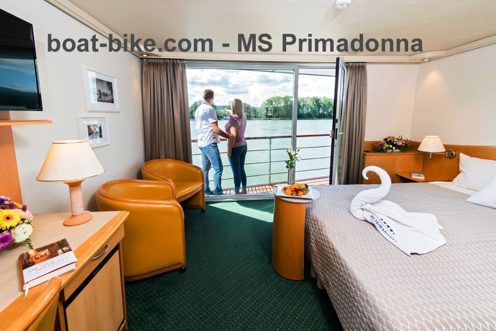 MS Primadonna - cabin upper/promeande deck