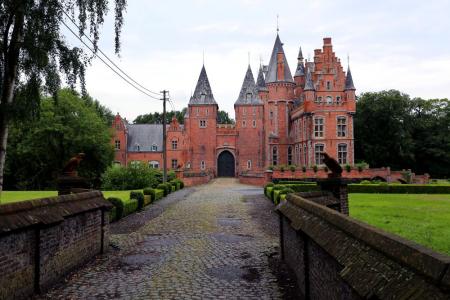 River cruise Bruges - Amsterdam - Castle of Lovendegem